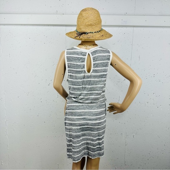 Dakini size Medium White & Gray Drawstring Waist Sleeveless Dress - Picture 5 of 14